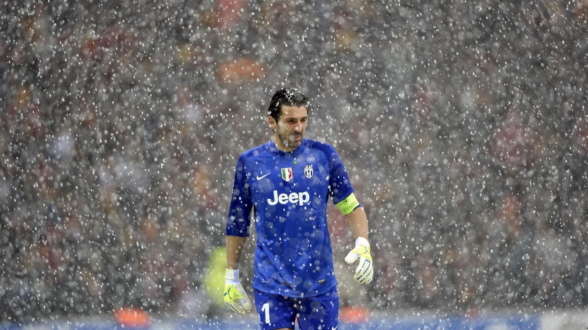 狄龙·布鲁克斯赛后炮轰火箭队，假摔与拉拽破坏比赛公平性