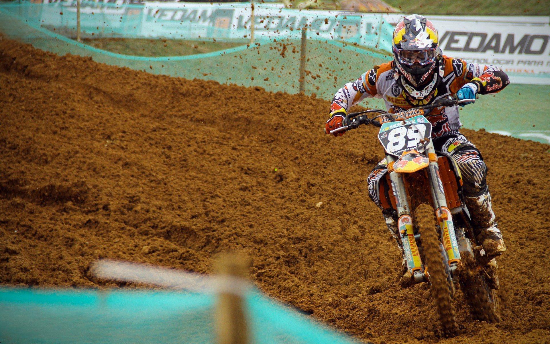 曼联随队记者揭示门将短板，曼城双星闪耀，红魔三门平庸引深思